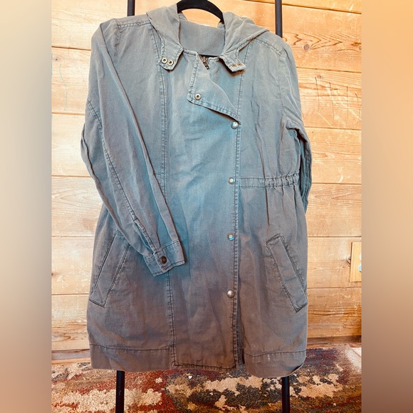 Light jacket - Picture 1 of 3